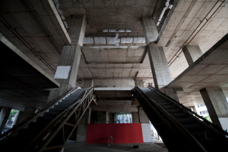 Illustration for article titled Inside Bangkok's Abandoned, Half-Finished Ghost Tower